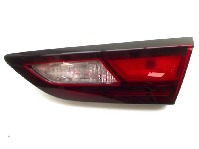 Opel Astra K Sağ İç Stop Lambası Ledsiz
